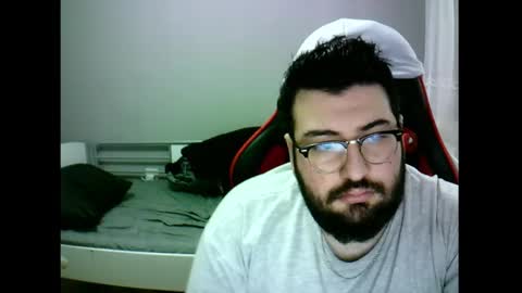 Snapshot of moneyman__24 chatting on December 26, 8:50 am Mert online show from December 26, 8:50 am