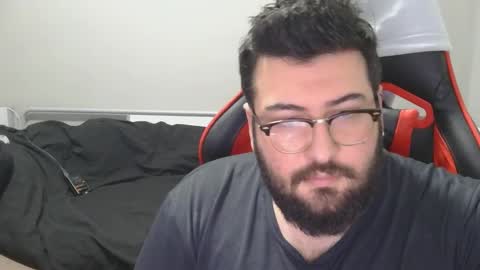 Snapshot of moneyman__24 chatting on December 29, 8:04 pm Mert online show from December 29, 8:04 pm