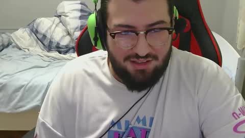 Snapshot of moneyman__24 chatting on February 20, 10:15 pm Mert online show from February 20, 10:15 pm