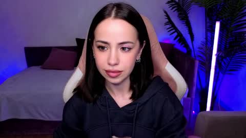 Monica online show from April 8, 8:47 am