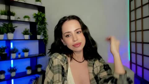 Monica online show from April 15, 8:32 am