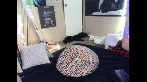 Snapshot of monica_lily chatting on December 30, 7:21 pm Monica online show from December 30, 7:21 pm