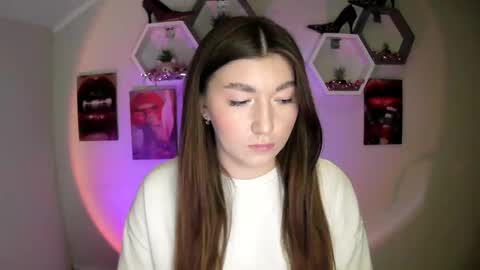 sweet girl and shine body online show from September 15, 11:10 am