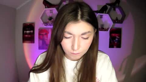 sweet girl and shine body online show from September 30, 7:13 am