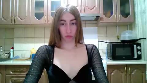 Monica online show from June 3, 8:14 pm
