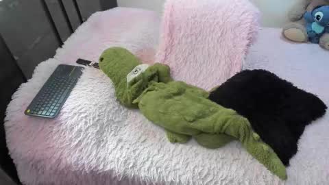 monicaharrison online show from December 19, 3:08 pm