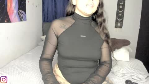 monicawalker2 online show from May 13, 3:04 am