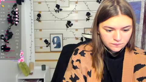 Snapshot of monika_youu chatting on October 31, 8:59 am Monika online show from October 31, 8:59 am