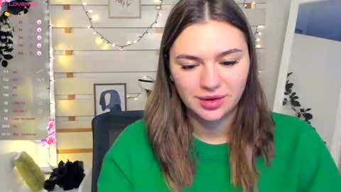 Snapshot of monika_youu chatting on November 14, 7:07 am Monika online show from November 14, 7:07 am