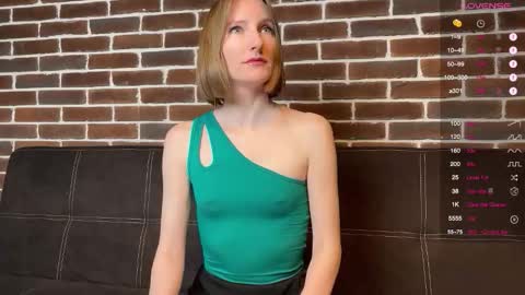 Snapshot of monikabos chatting on November 13, 9:58 pm MonikaBos online show from November 13, 9:58 pm