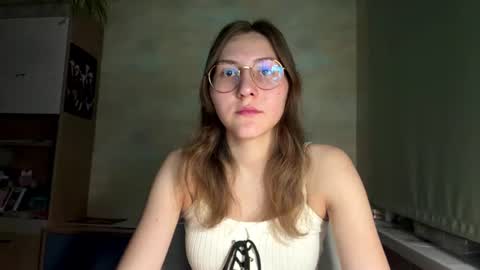 Snapshot of monikakotts chatting on July 7, 7:07 pm Mia online show from July 7, 7:07 pm