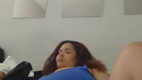 Moniquelalatina online show from April 18, 9:26 pm