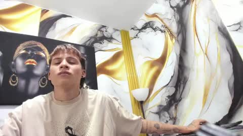 Snapshot of mono_blonde chatting on June 3, 11:13 am mono_blonde online show from June 3, 11:13 am