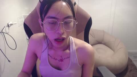 Snapshot of monstercockselfsuck chatting on January 26, 1:25 pm ELYSE A SIMPLE GIRL online show from January 26, 1:25 pm