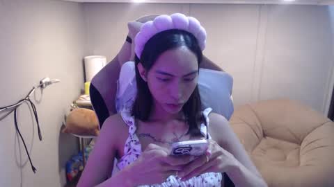 Snapshot of monstercockselfsuck chatting on March 6, 11:47 am ELYSE A SIMPLE GIRL online show from March 6, 11:47 am