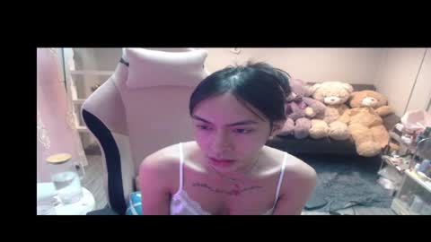 ELYSE A SIMPLE GIRL online show from March 7, 12:24 pm