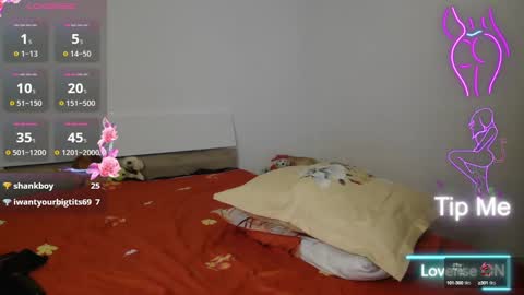 Snapshot of montserrat123 chatting on March 12, 9:55 am Monse online show from March 12, 9:55 am