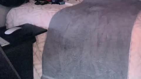 montydxxx2 online show from February 3, 2:53 am