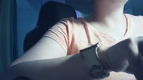 moodiemira online show from November 4, 6:51 pm