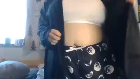 Snapshot of moojay00 chatting on January 13, 7:00 am Moo Jay online show from January 13, 7:00 am