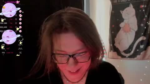 Snapshot of moon__girl chatting on June 14, 6:43 pm Roxy online show from June 14, 6:43 pm