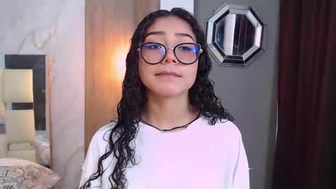 moon_and_fire_ online show from February 28, 5:52 am