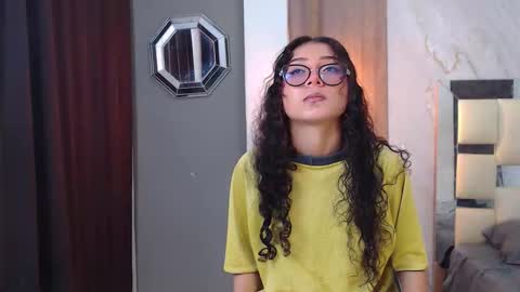 moon_and_fire_ online show from March 16, 6:28 am