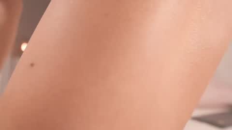 Snapshot of moon_angels chatting on June 10, 12:04 pm Angels online show from June 10, 12:04 pm