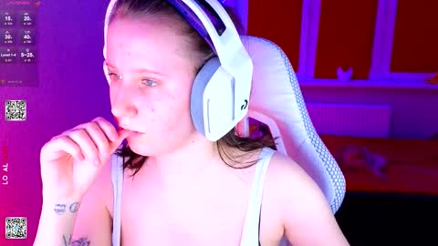 Lola online show from February 18, 5:20 pm