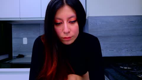 Snapshot of moon_blue222 chatting on December 9, 9:48 pm Tamara Bela your favorite lover from Colombia online show from December 9, 9:48 pm