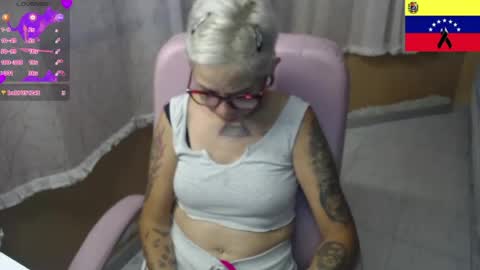 Snapshot of moon_cat85 chatting on June 29, 1:55 pm Luna online show from June 29, 1:55 pm