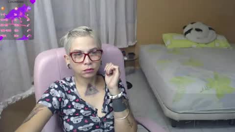 Snapshot of moon_cat85 chatting on July 15, 12:32 pm Luna online show from July 15, 12:32 pm