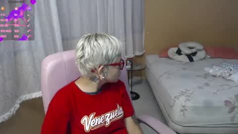 Snapshot of moon_cat85 chatting on July 18, 8:56 pm Luna online show from July 18, 8:56 pm