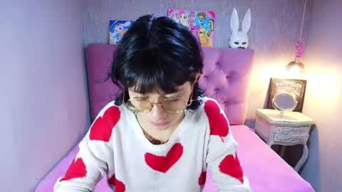 Snapshot of mooncharlotte chatting on April 26, 6:49 pm Charlotte online show from April 26, 6:49 pm