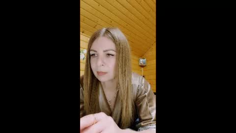 Snapshot of mooncipher chatting on June 16, 7:27 pm Veronika online show from June 16, 7:27 pm