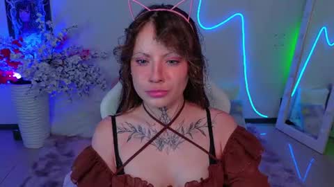 Snapshot of moonhaze_ chatting on June 26, 9:57 am Erica online show from June 26, 9:57 am