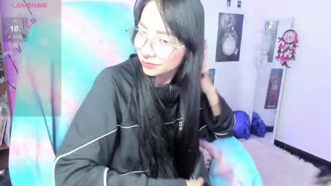 MOON  online show from December 15, 2:49 am