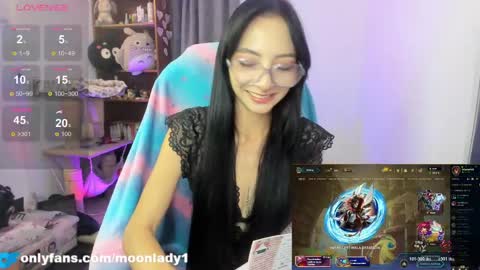 MOON  online show from March 24, 11:32 pm