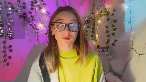 Snapshot of moonlight__lovers chatting on December 2, 10:18 am Dana online show from December 2, 10:18 am