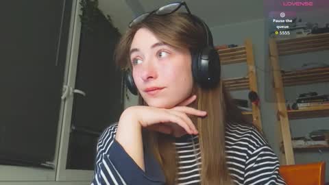 Snapshot of moonlight__lovers chatting on November 16, 4:23 pm Dana online show from November 16, 4:23 pm