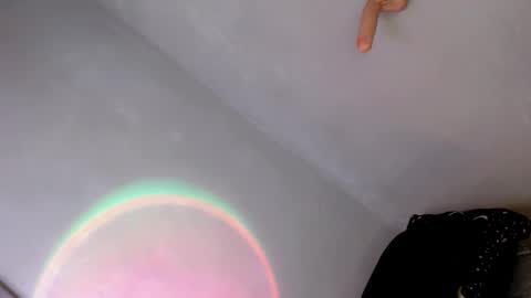 Snapshot of moonlight_baby28 chatting on May 25, 9:32 pm B E T T Y online show from May 25, 9:32 pm
