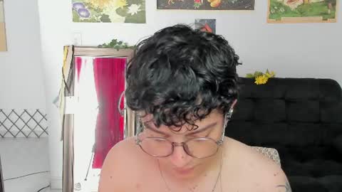 Clove online show from August 4, 3:47 pm