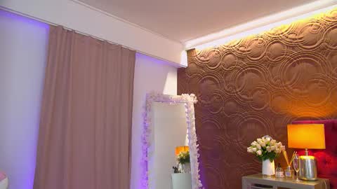 moonligt_iris online show from October 9, 6:00 am