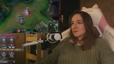 Snapshot of moonlish_siren chatting on May 23, 9:52 pm Katrin online show from May 23, 9:52 pm