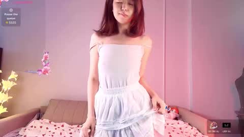 Snapshot of moonmimmi chatting on February 21, 3:18 am moonmimmi online show from February 21, 3:18 am