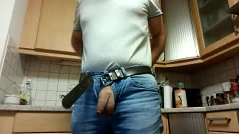 moos1 online show from September 10, 5:29 am