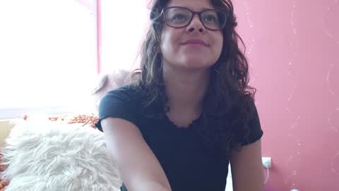 Snapshot of mora_haze chatting on December 28, 3:37 pm Mora Haze 3 online show from December 28, 3:37 pm