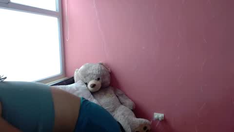 Snapshot of mora_haze chatting on March 10, 6:56 pm Mora Haze 3 online show from March 10, 6:56 pm