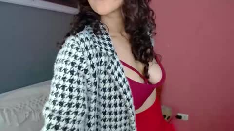 Snapshot of mora_haze chatting on October 22, 12:11 am Mora Haze 3 online show from October 22, 12:11 am