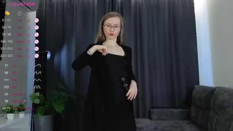 Snapshot of moranabetony chatting on February 4, 5:24 am Morana online show from February 4, 5:24 am